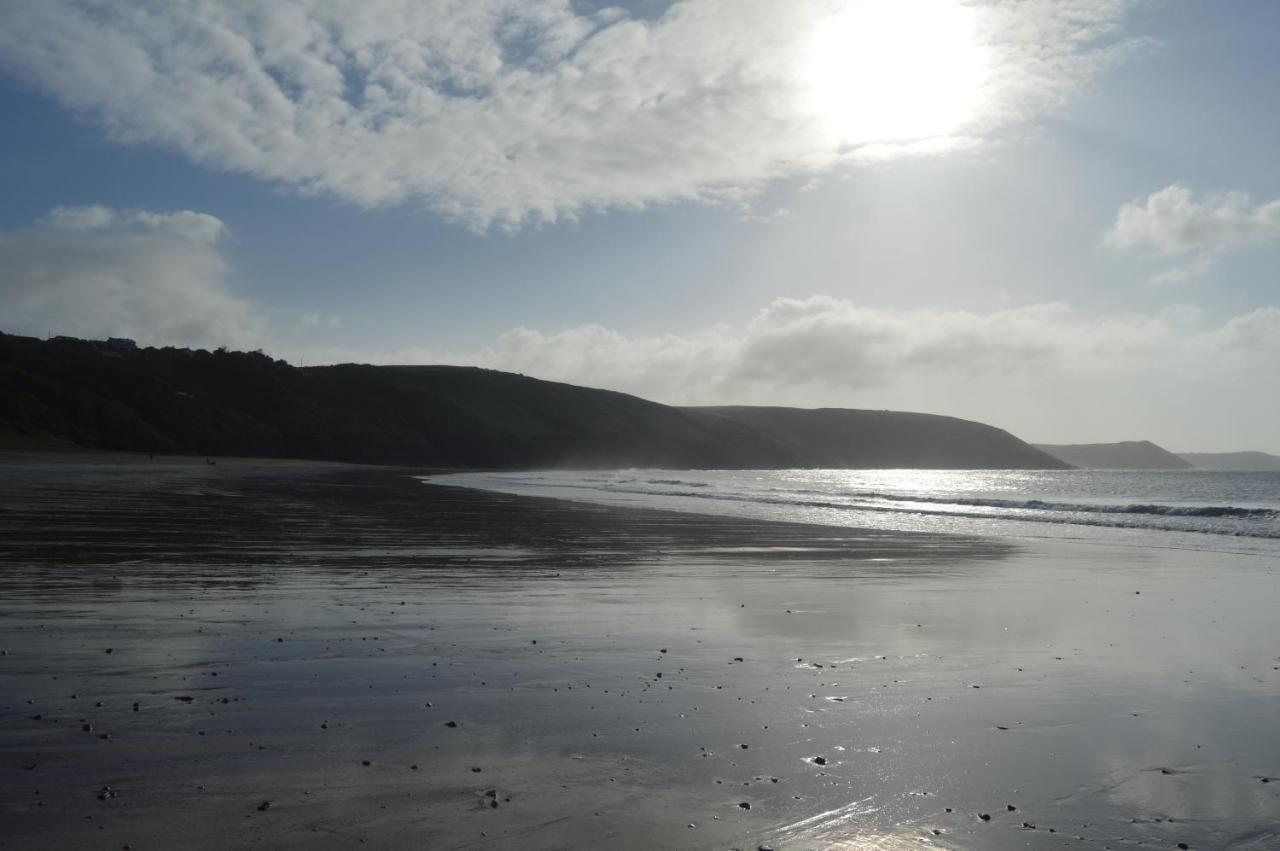 Galwad Y Mor A Coastal Escape In Pembrokeshire'S National Parks Villa Lamphey Kültér fotó